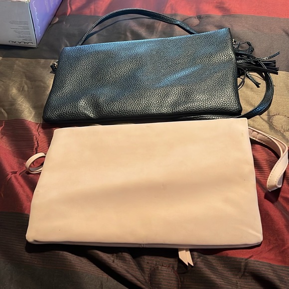 Handbags - Picture 2 of 4